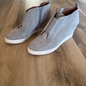 Linea Paolo Perforated Suede Wedge Sneaker Booties Size 7